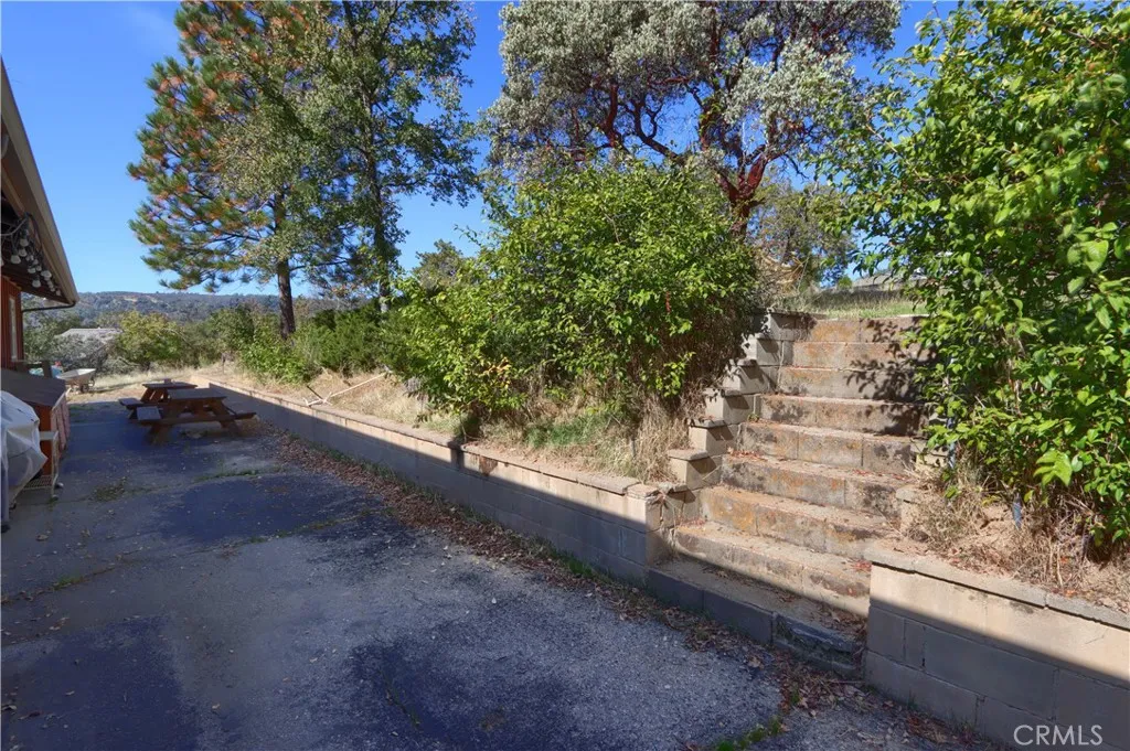 Additional image 9 of 42997 E Mountain View Lane, Oakhurst, CA 93644