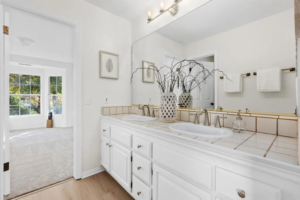 Property image for 1474 Via Encinos Drive, Fallbrook, CA 92028