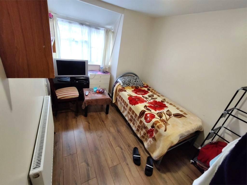 Additional image 6 of Blackthorne Close, Hatfield, AL10