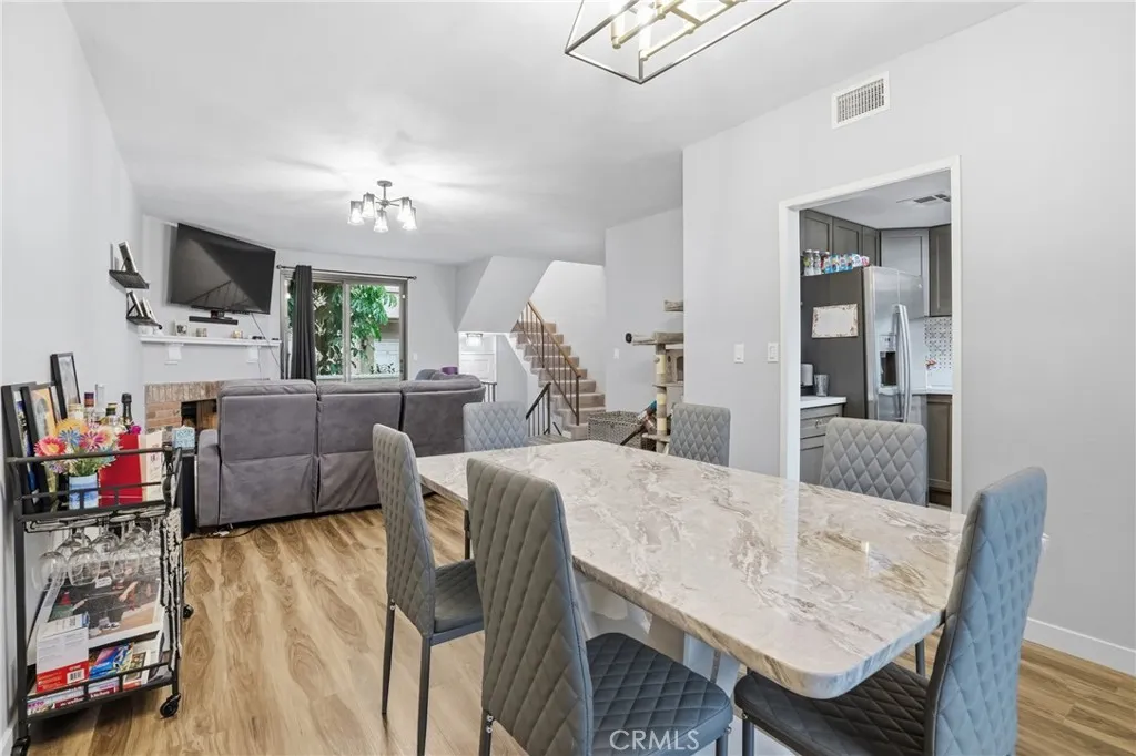 Additional image 33 of 6540 Hayvenhurst Avenue Unit 3, Lake Balboa, CA 91406