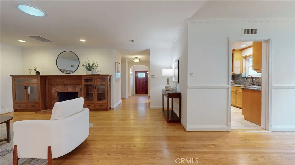 Additional image 58 of 842 Cornell Dr, Burbank, CA 91504