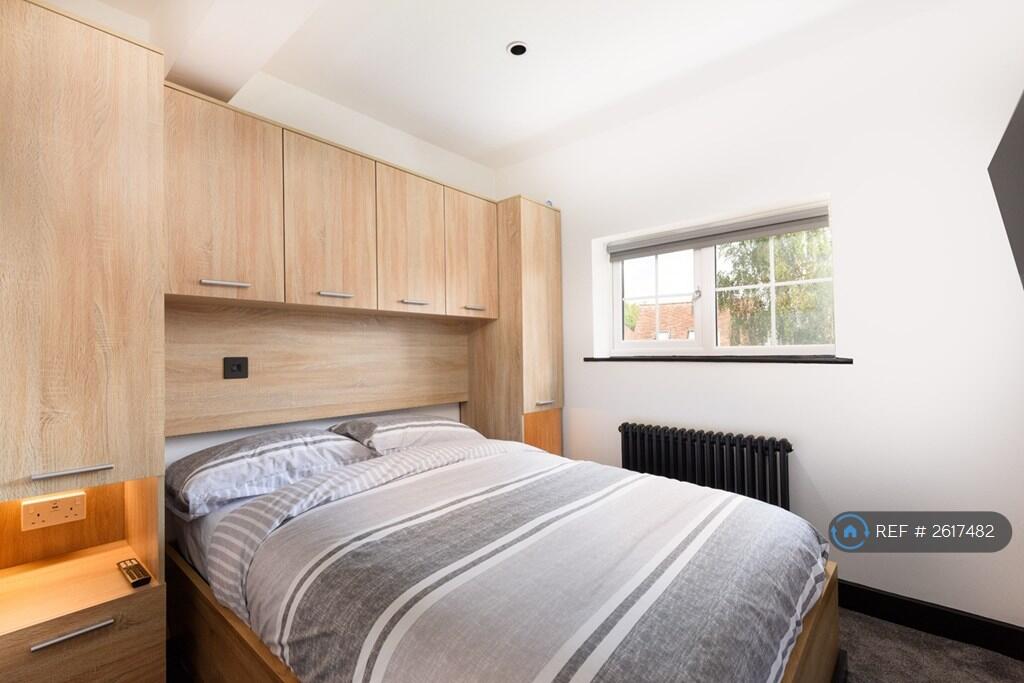 Additional image 17 of High Street, Redbourn, AL3