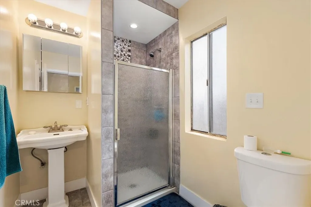 Additional image 105 of 11612 Cimarron Ave, Hawthorne, CA 90250