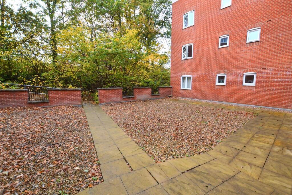 Additional image 14 of North Drive, Hatfield