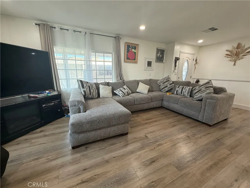 Additional image 11 of 227 Palos Verdes Drive, Santa Ana, CA 92704
