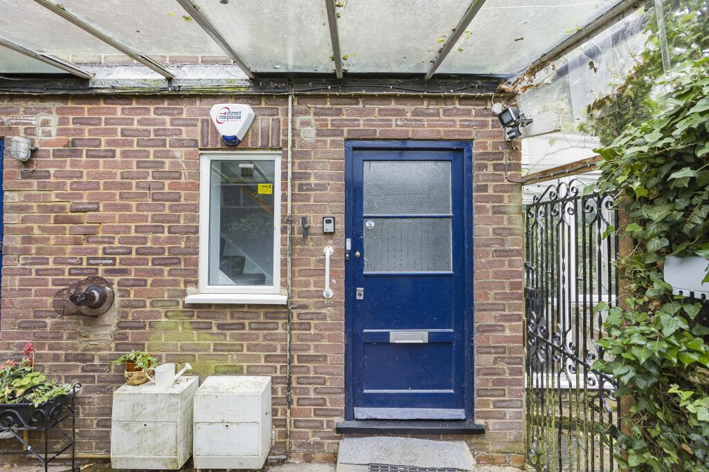 Additional image 18 of Riverside Close, St. Albans, Hertfordshire