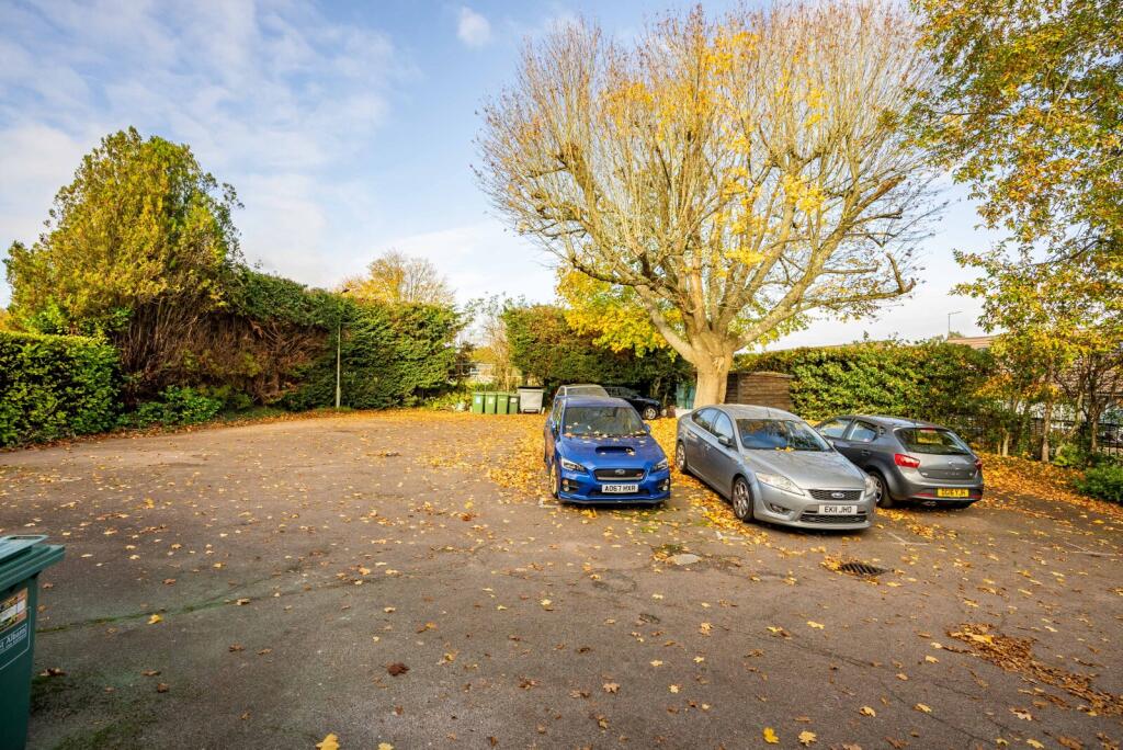 Additional image 9 of Robin Court, Westfield Road, Harpenden, Hertfordshire, AL5