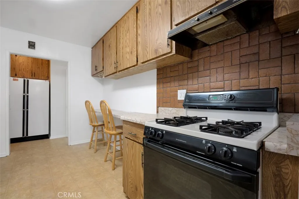 Additional image 12 of 916 S Caswell Ave, Compton, CA 90220