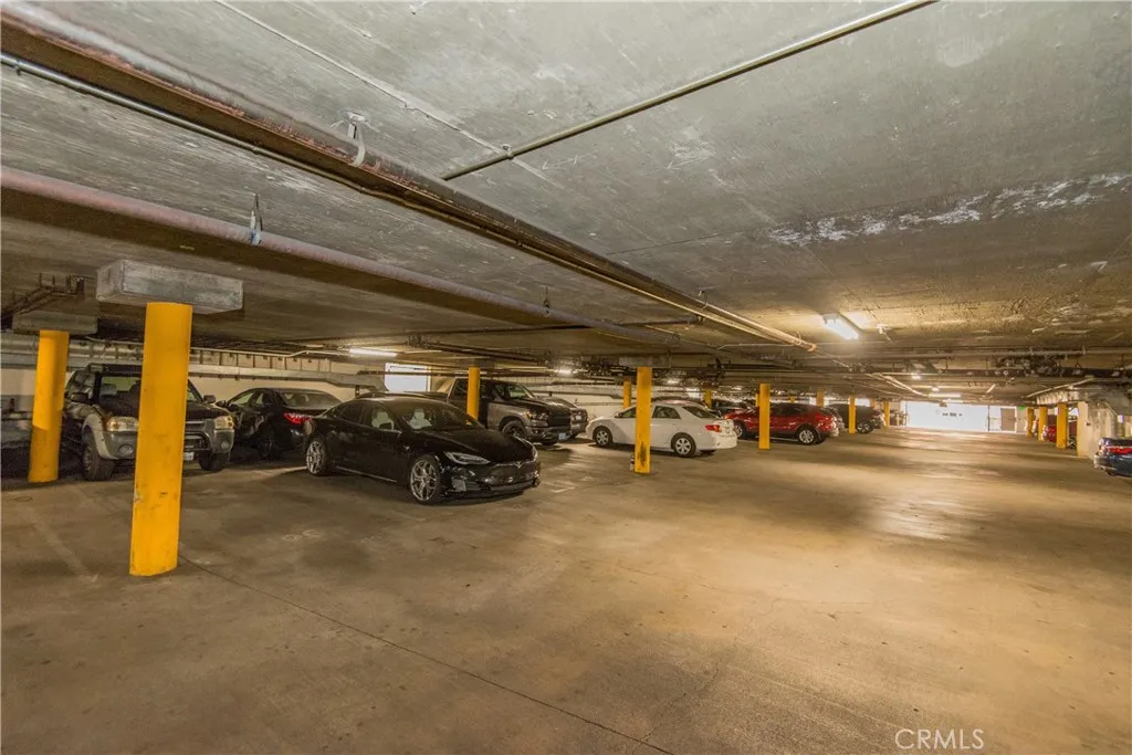 Additional image 37 of 7045 Woodley Avenue Unit 218, Van Nuys, CA 91406