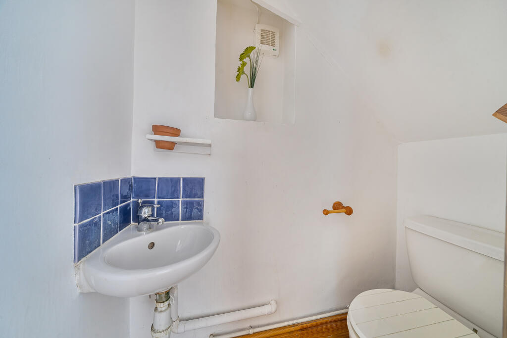 Additional image 9 of The Close, Harpenden, AL5