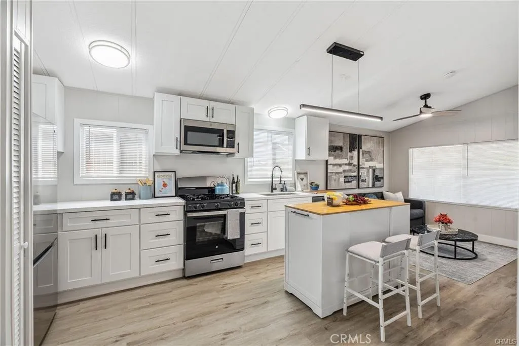 Additional image 16 of 1850 W Orangethorpe Ave #25, Fullerton, CA 92833