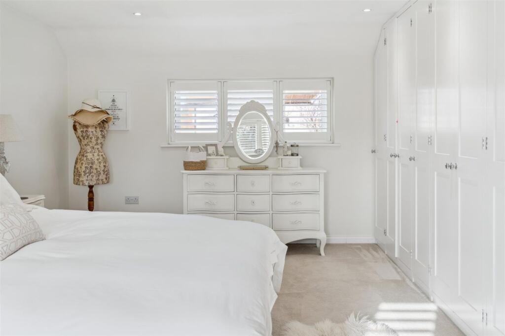 Additional image 24 of Coursers Road, Colney Heath, AL4