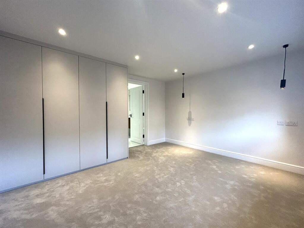 Additional image 32 of The Squirrels, Bricket Wood, St. Albans