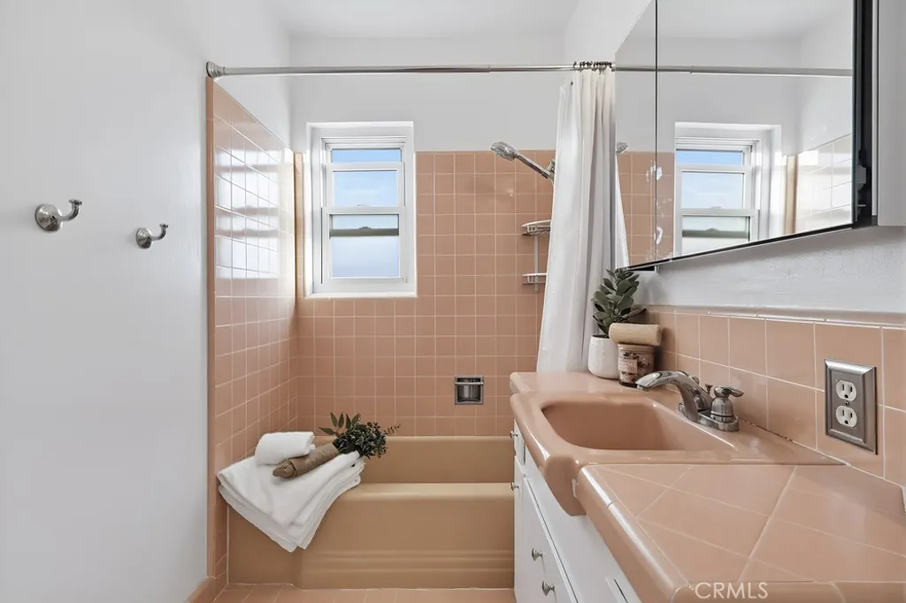 Additional image 16 of 307 Cherry Avenue Unit 6, Long Beach, CA 90802