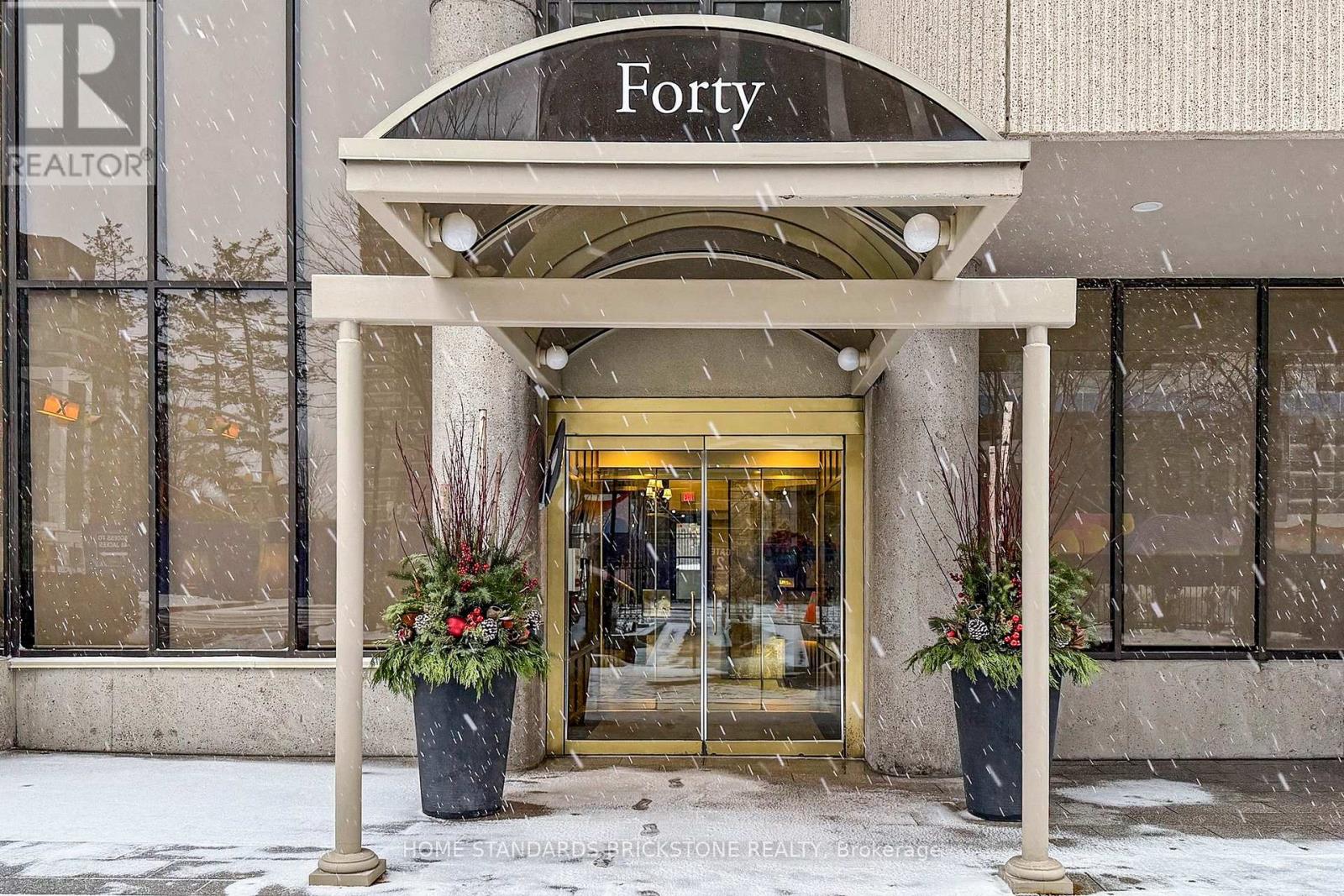 Property image for 1001 - 40 ROSEHILL AVENUE|Toronto (Rosedale-Moore Park), Ontario M4T1G5