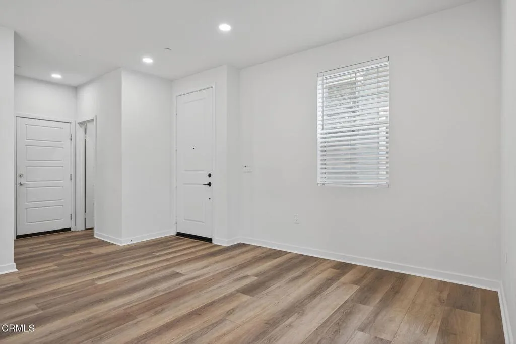 Additional image 94 of 611 Winchester Drive, Oxnard, CA 93036