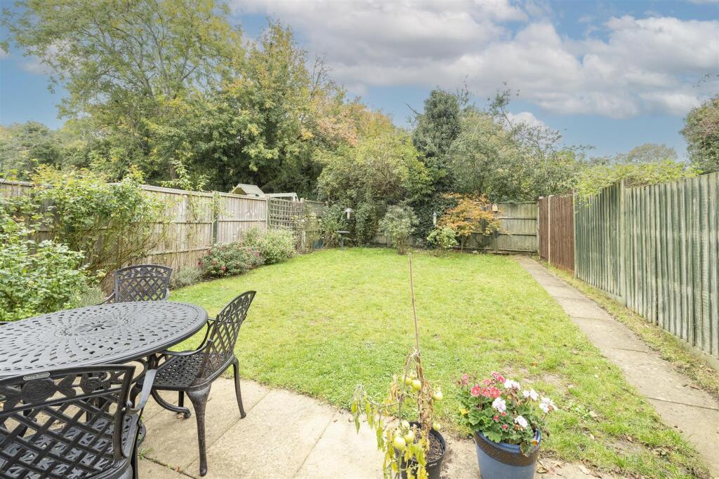 Additional image 11 of Hilltop Walk, Harpenden