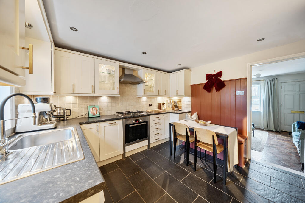 Additional image 19 of Luton Road, Harpenden, AL5