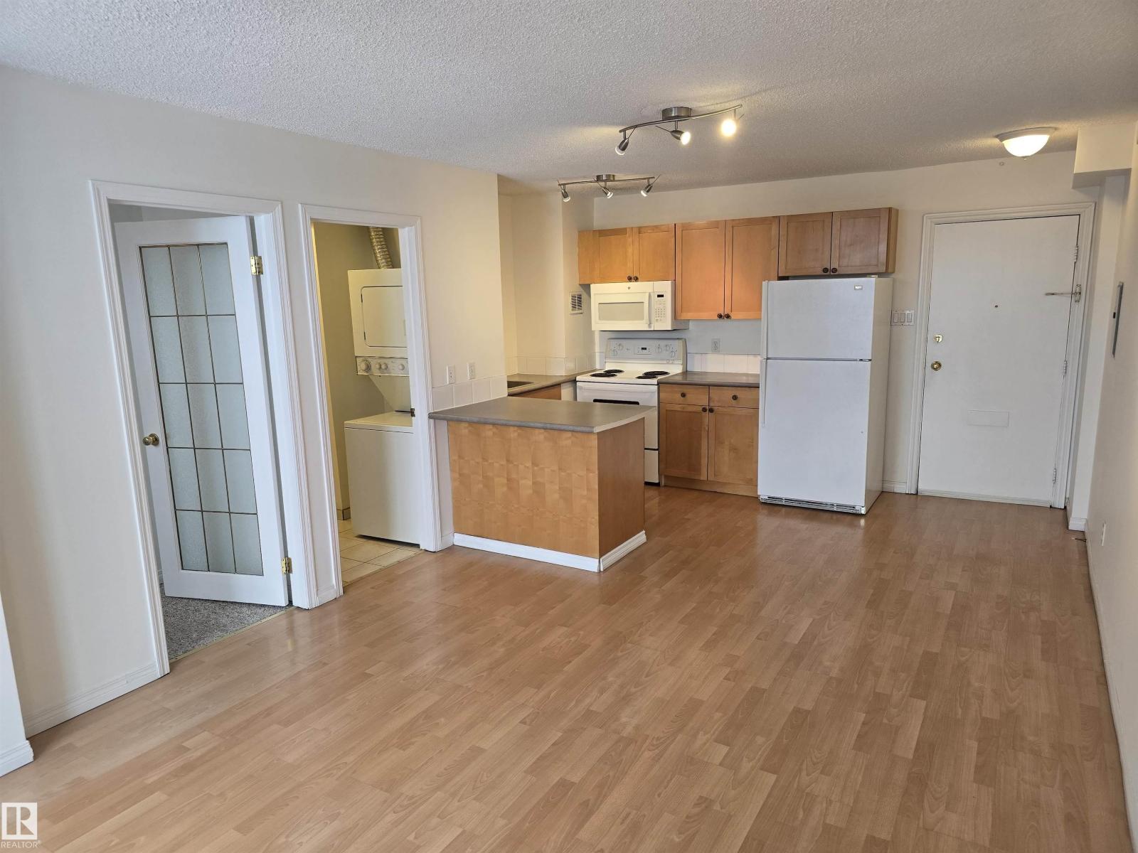 #1102 9730 106 ST NW|Edmonton, Alberta T5K1B7