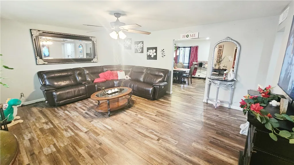 Additional image 18 of 2819 Renegade Ave, Bakersfield, CA 93306