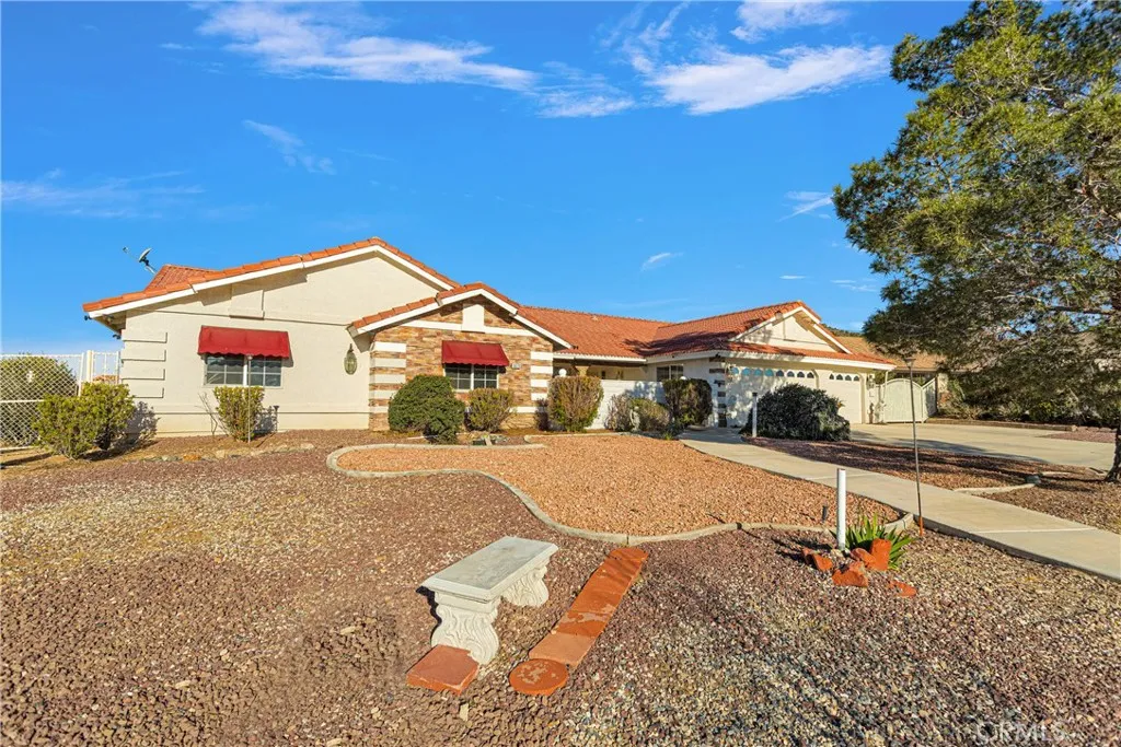 Additional image 51 of 16620 Iwa Rd, Apple Valley, CA 92307