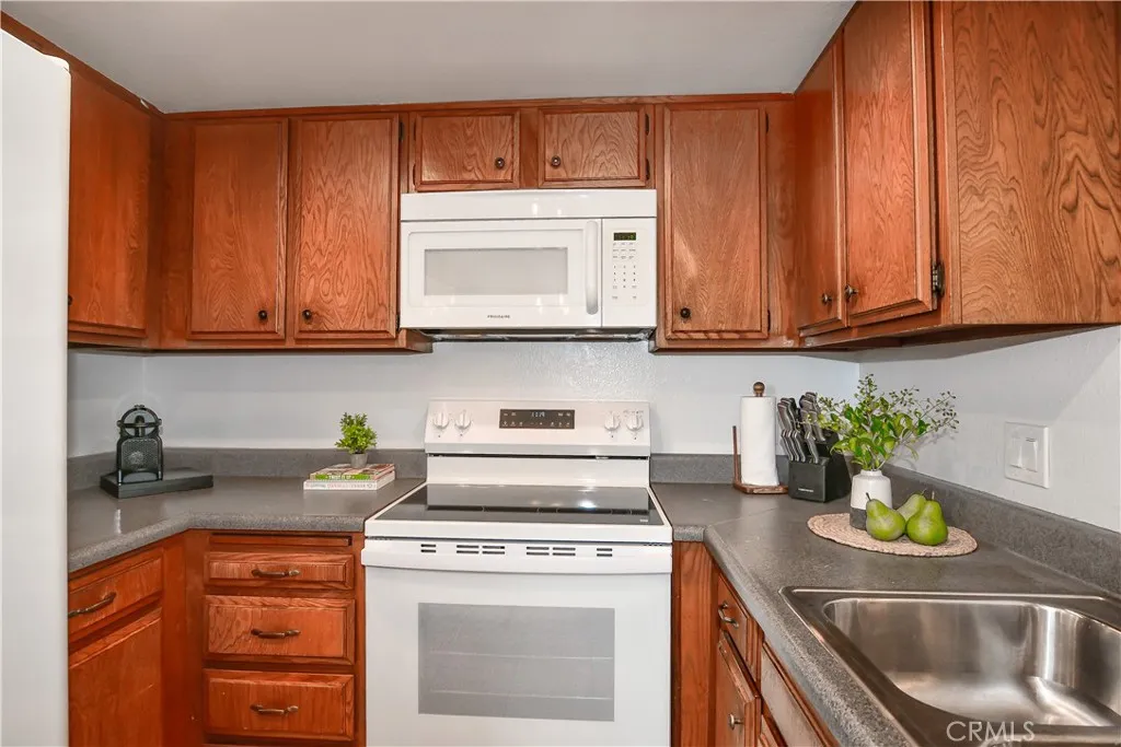 Additional image 55 of 887 W 34th St Unit A, Long Beach, CA 90806