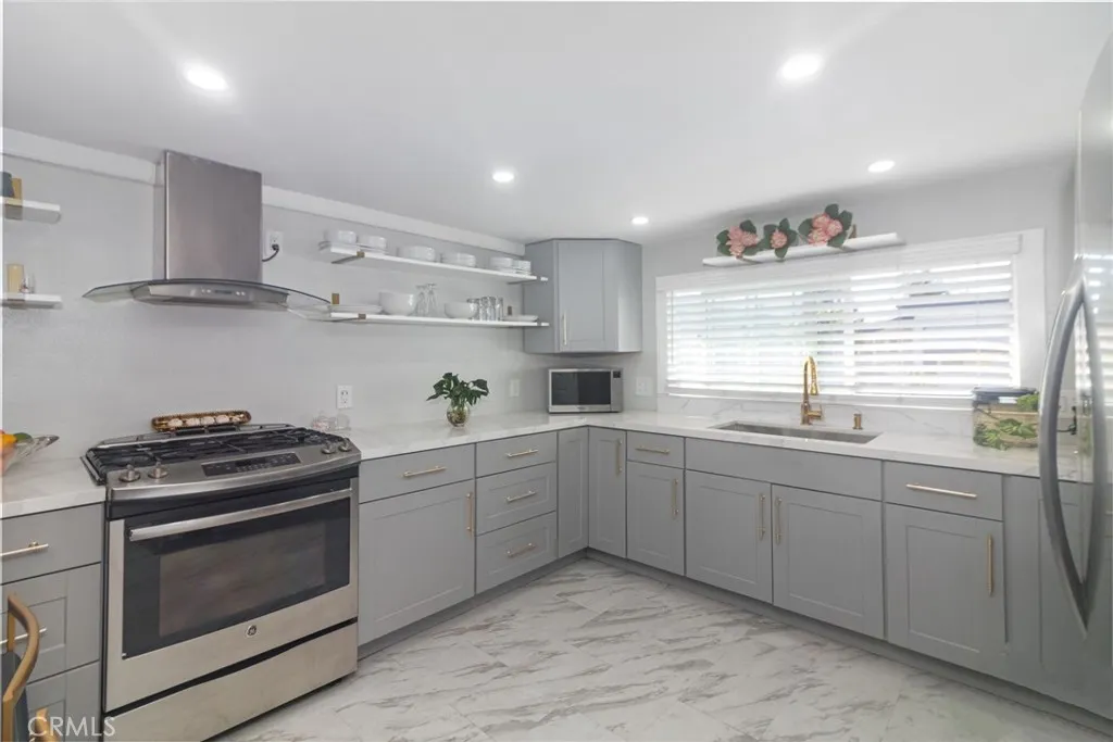 Additional image 28 of 133 S De Soto Ln, Tustin, CA 92780