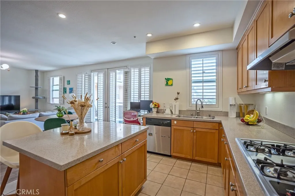 Additional image 18 of 201 E Angeleno Avenue Unit 206, Burbank, CA 91502