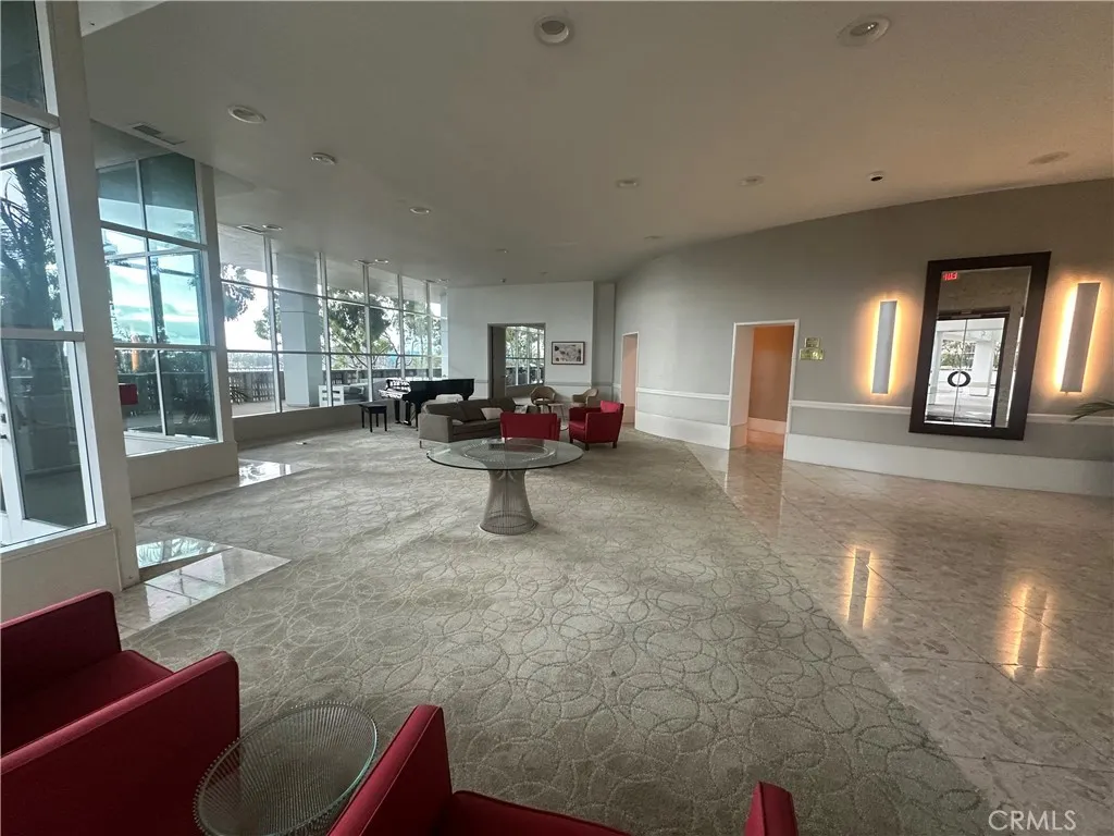 700 E Ocean Blvd, Long Beach, CA 90802