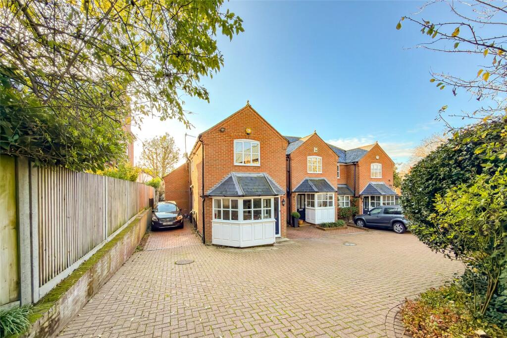 Property image for Knights Orchard, Verulam Road, St. Albans, Hertfordshire, AL3