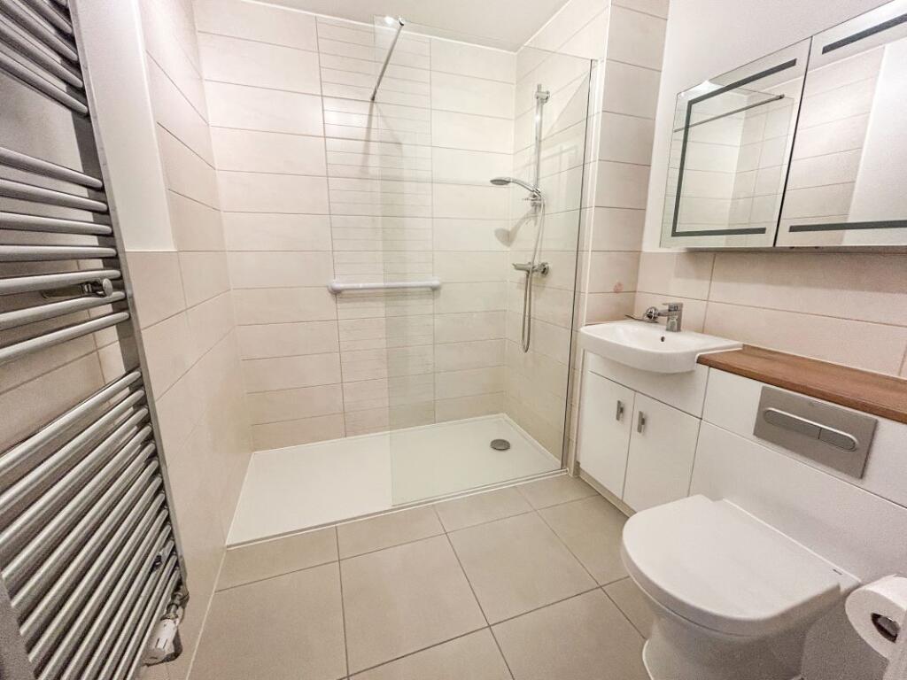 Additional image 10 of Flat 3 Highclere House, 98 Great North Road, Hatfield, Hertfordshire, AL9 5DB