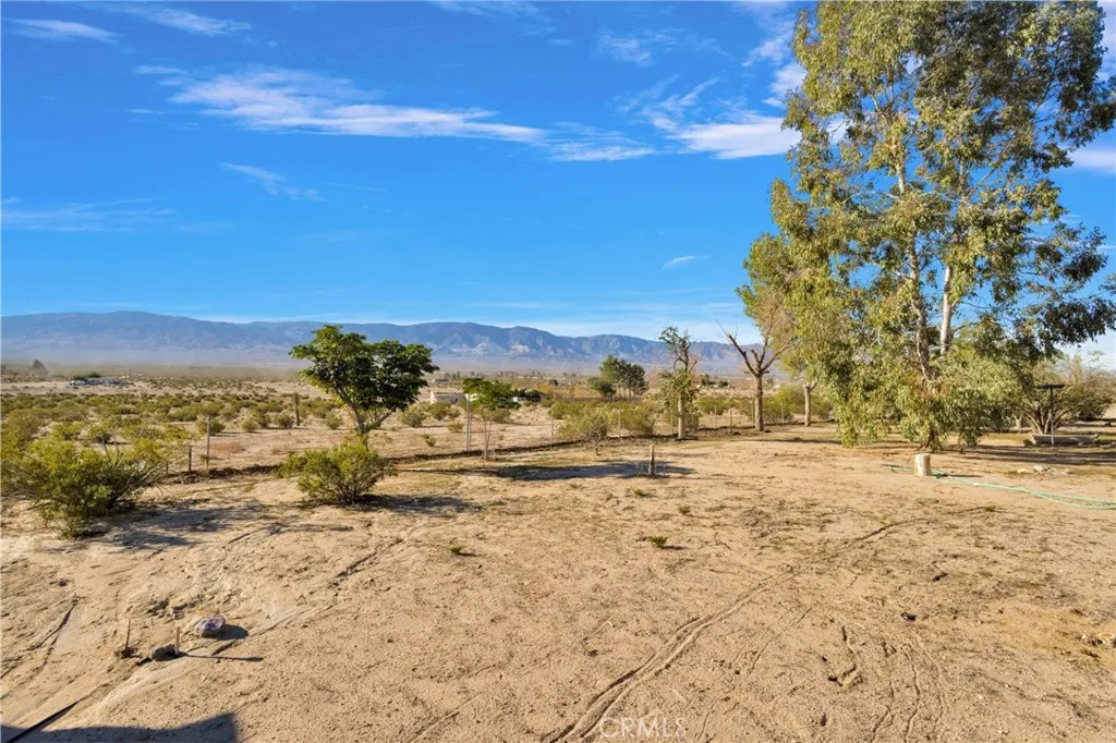Additional image 9 of 38744 East End Road, Lucerne Valley, CA 92356