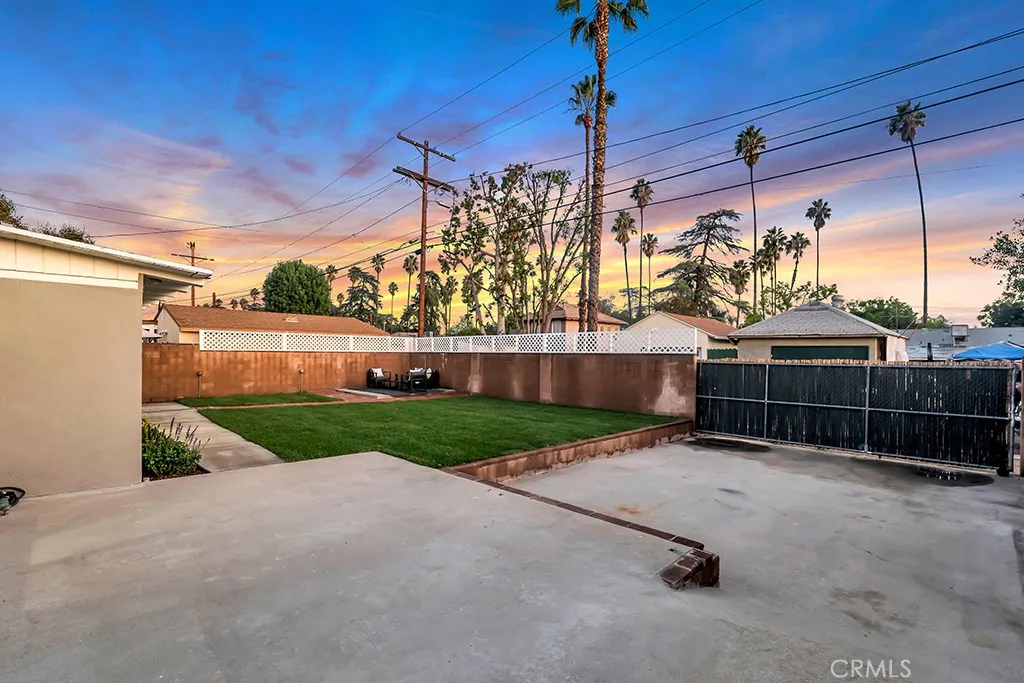 Additional image 40 of 17452 Cantlay Street, Lake Balboa, CA 91406