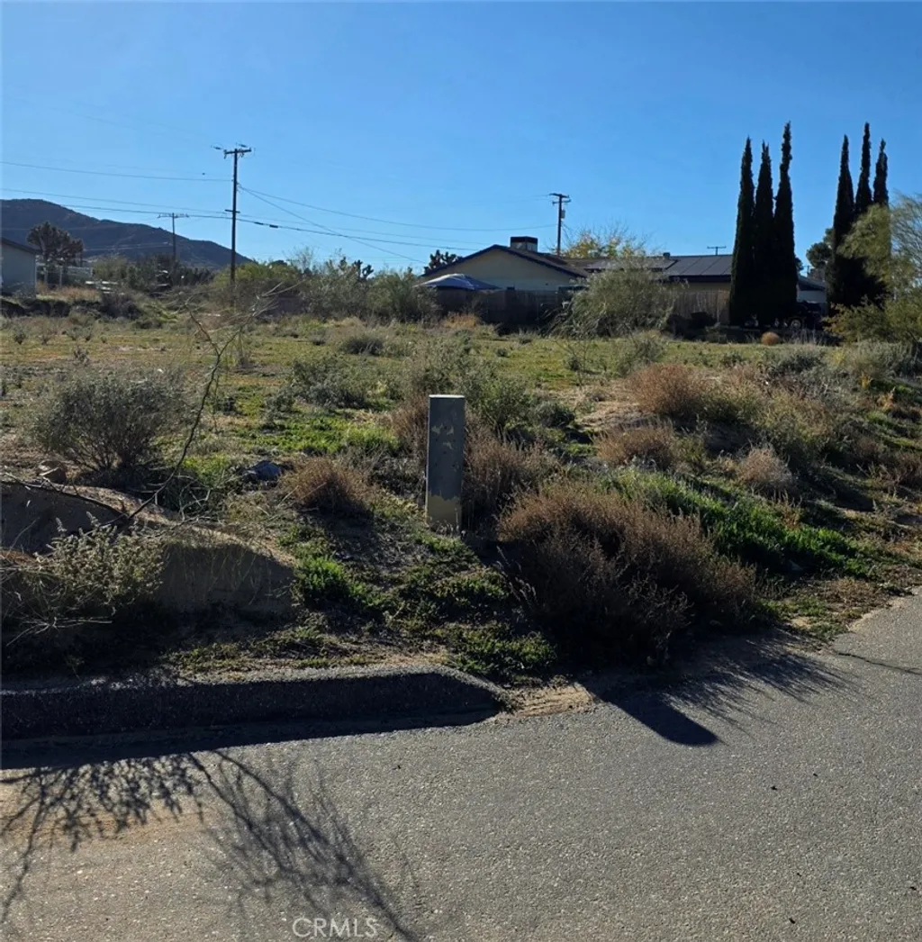 Additional image 5 of 55685 Navajo Trail, Yucca Valley, CA 92284