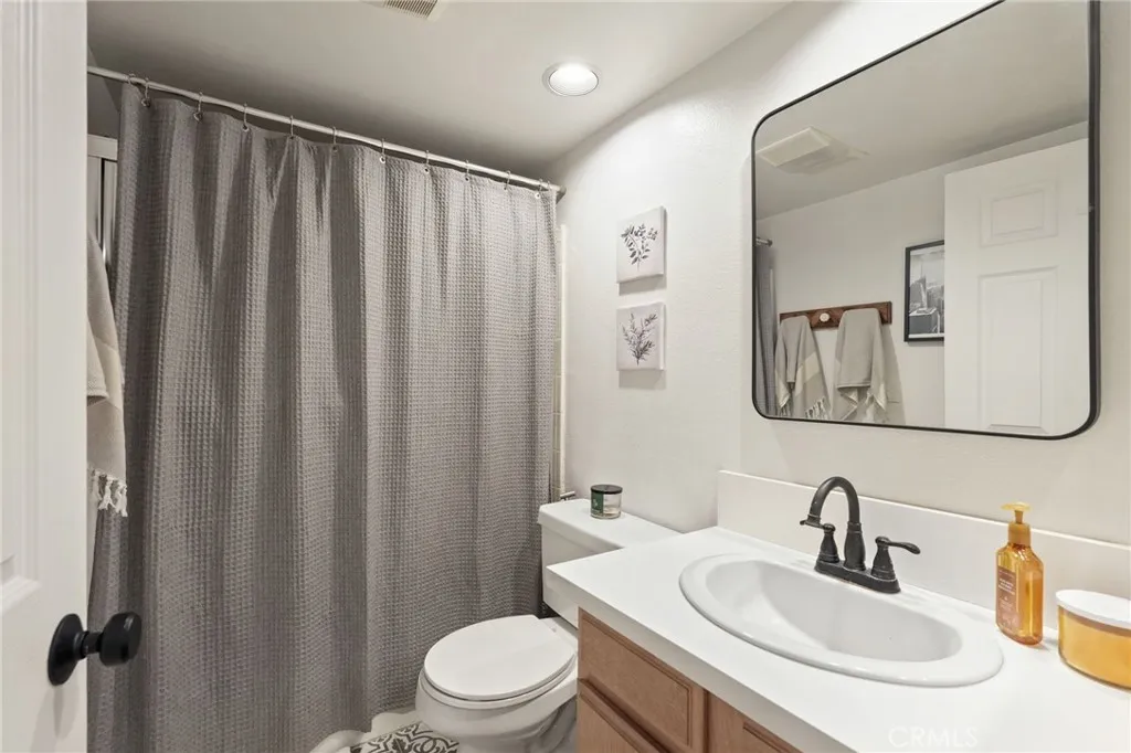 Additional image 46 of 6930 De Celis Unit 16, Lake Balboa, CA 91406