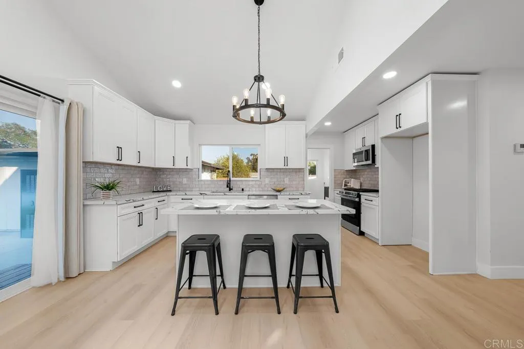 Additional image 4 of 7118 Stanford Ave., La Mesa, CA 91942