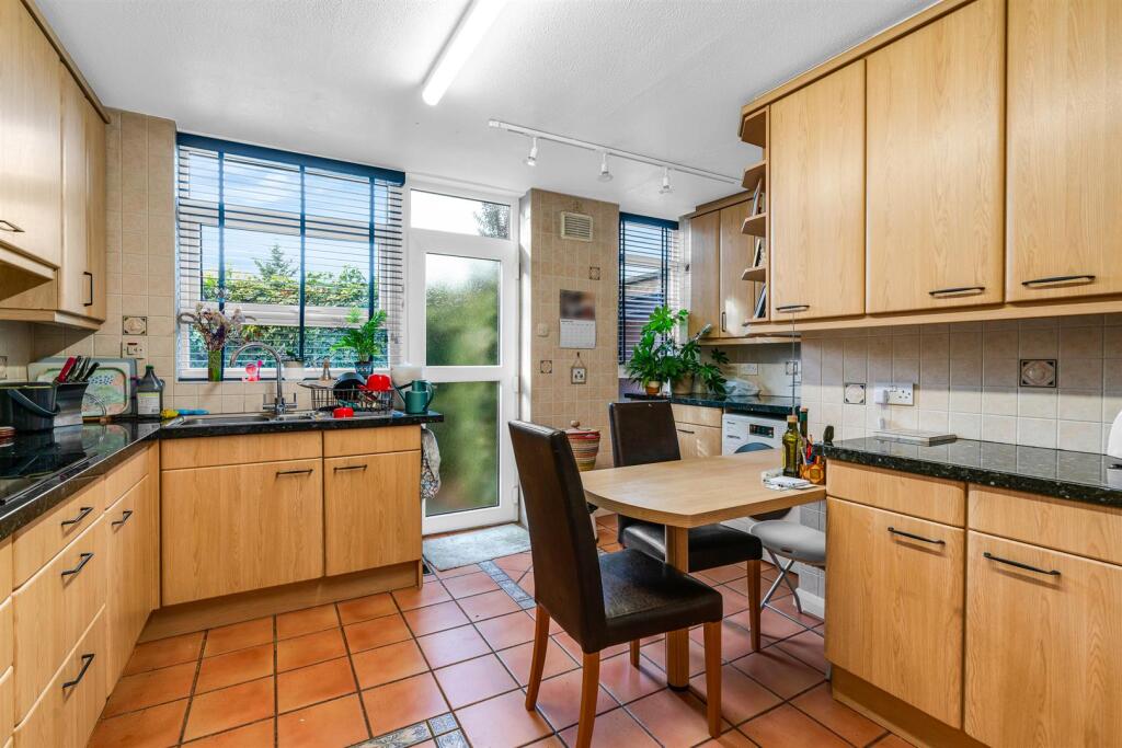 Additional image 5 of Roman Way, Welwyn