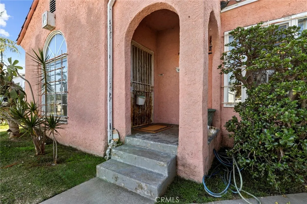Additional image 4 of 1622 E 88th St, Los Angeles, CA 90002