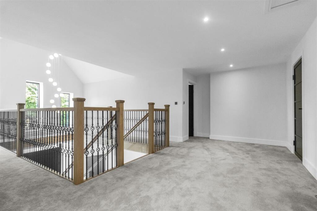 Additional image 31 of Mount Pleasant Lane, Bricket Wood