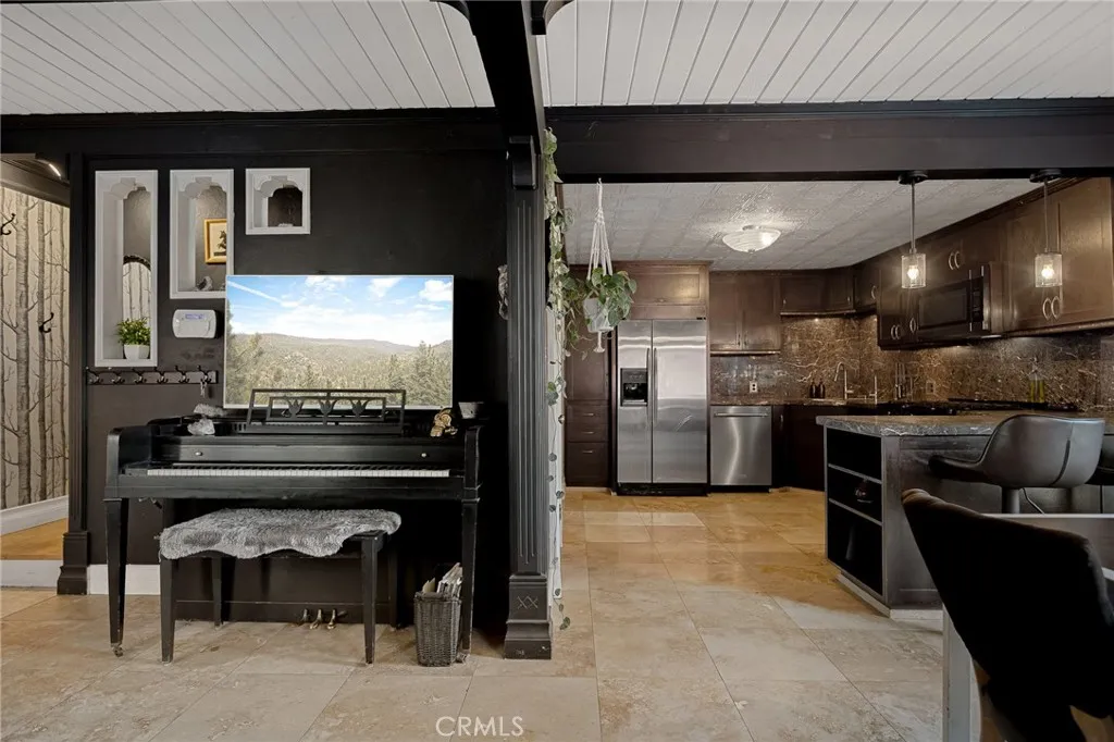 Additional image 39 of 23935 Zurich Dr, Crestline, CA 92325