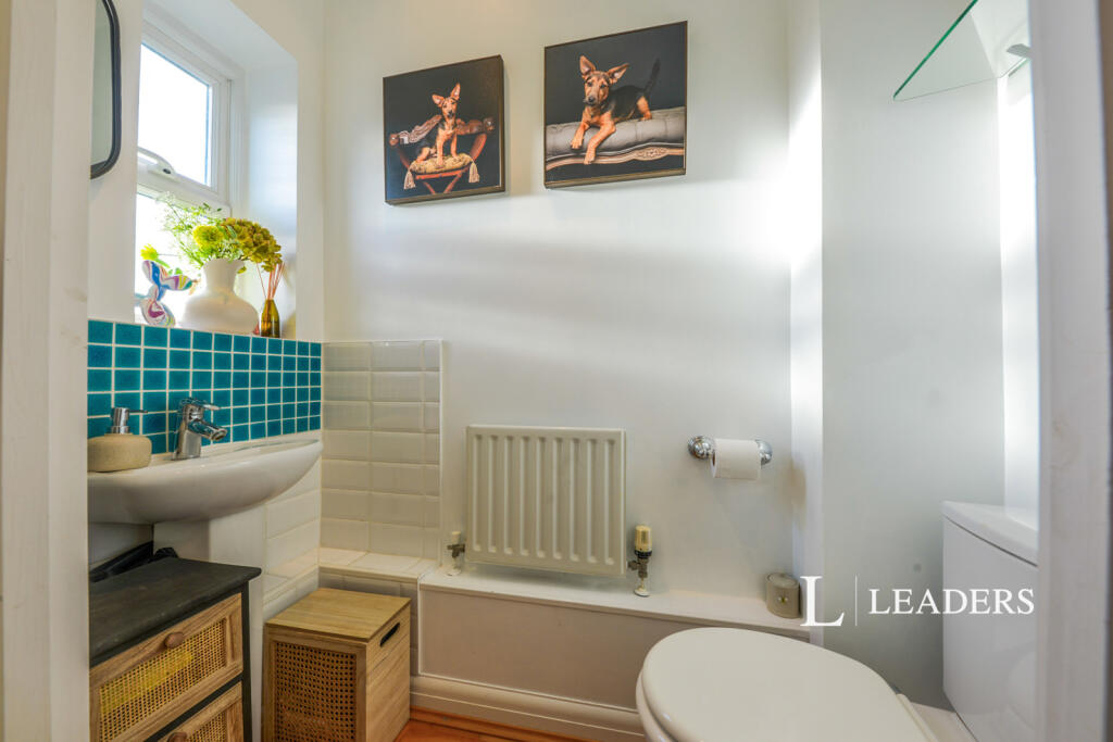 Additional image 5 of Beningfield Drive, London Colney, AL2