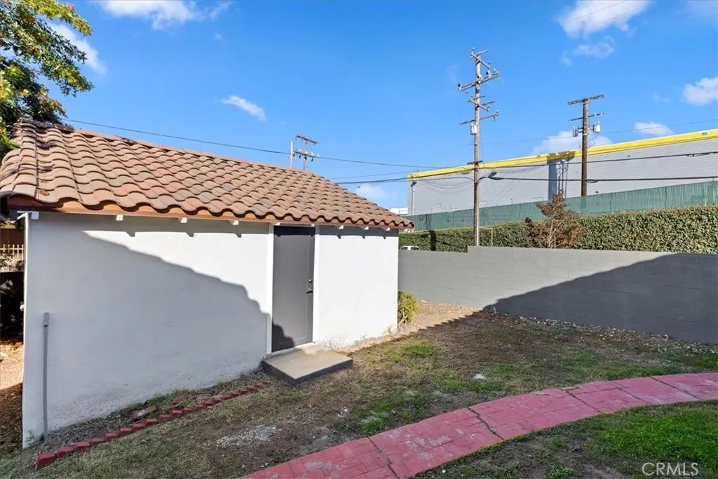 Additional image 37 of 1905 W 115th St, Los Angeles, CA 90047