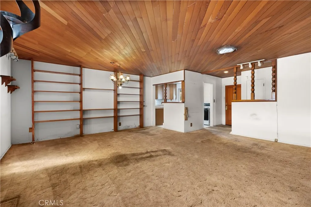 Additional image 10 of 18928 Victory Boulevard, Tarzana, CA 91335