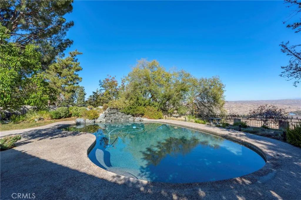 Additional image 89 of 3010 Panorama Dr, Bakersfield, CA 93306