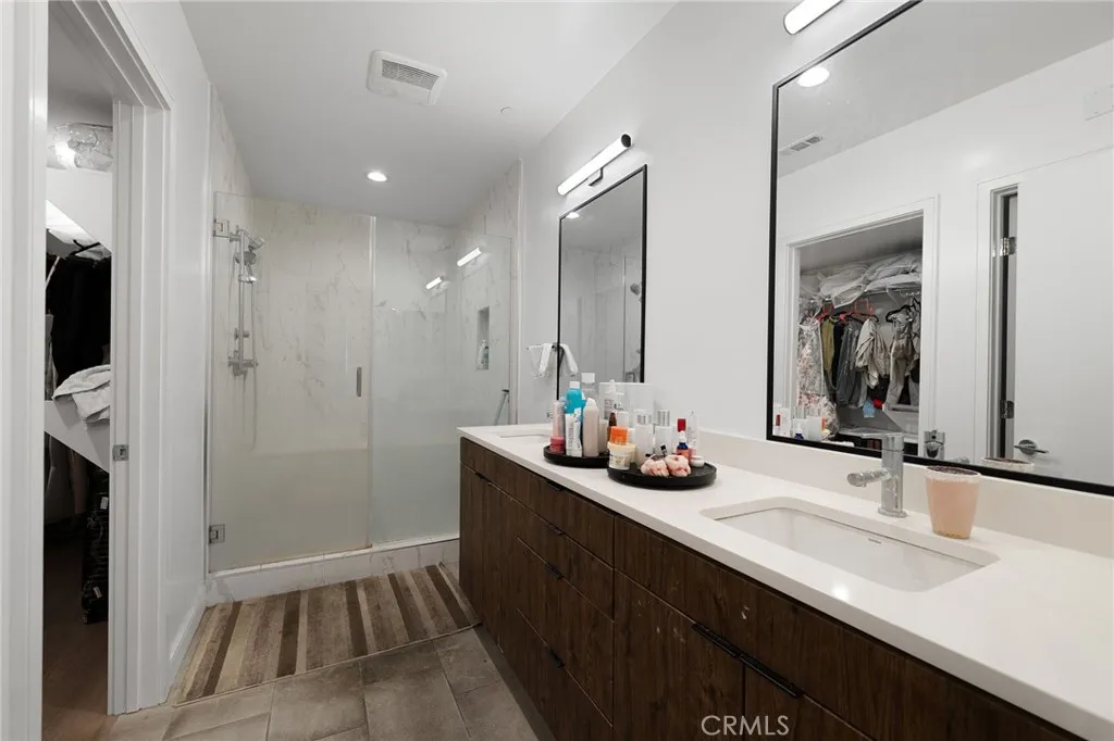 Additional image 17 of 1056 N Joels Pl, Los Angeles, CA 90012