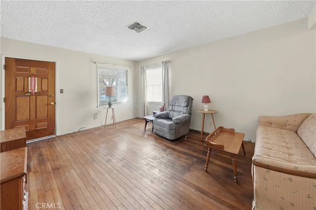 Additional image 40 of 419 Stanford Rd, Burbank, CA 91504