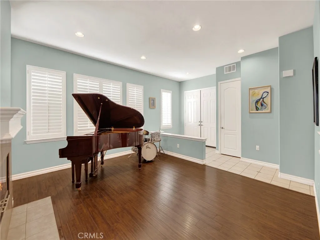 Additional image 60 of 28346 Linda Vista St, Canyon Country, CA 91387