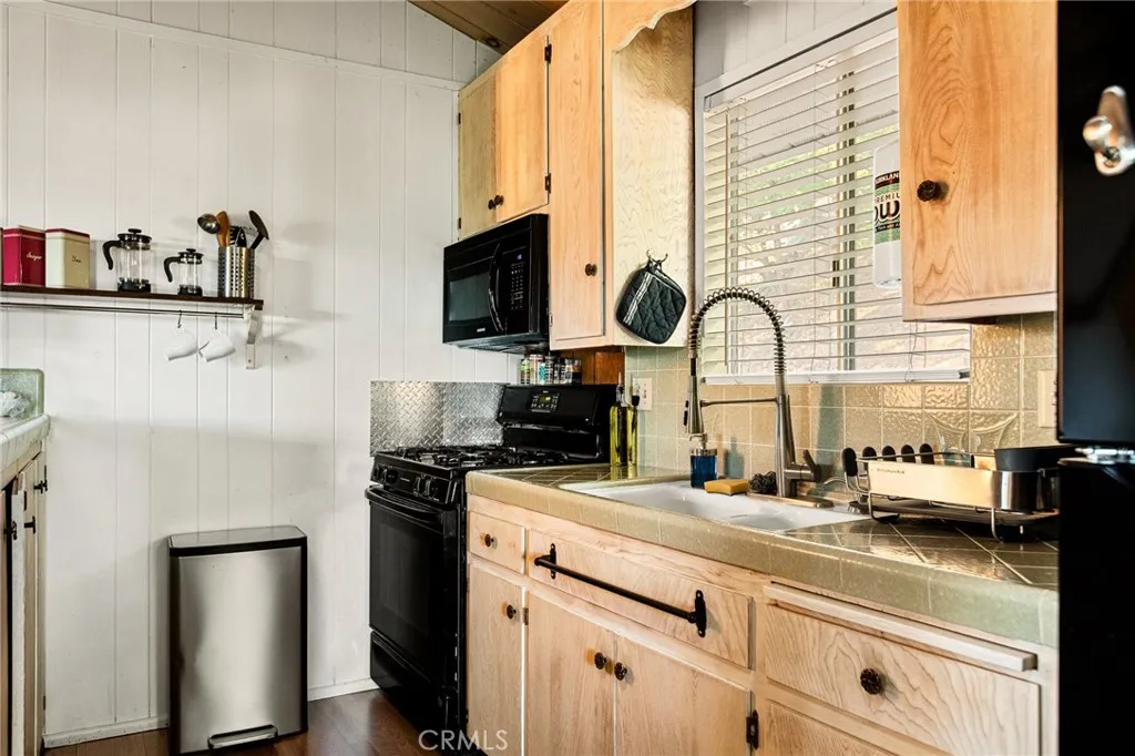 Additional image 10 of 999 Mercury Way, Crestline, CA 92325