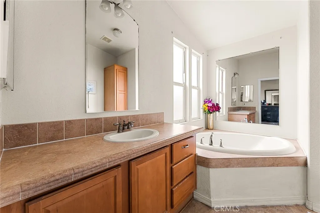 Additional image 28 of 138 Sir Damas Drive, Riverside, CA 92507