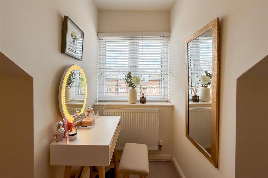 Additional image 23 of Neville Close, St. Albans, Hertfordshire, AL3